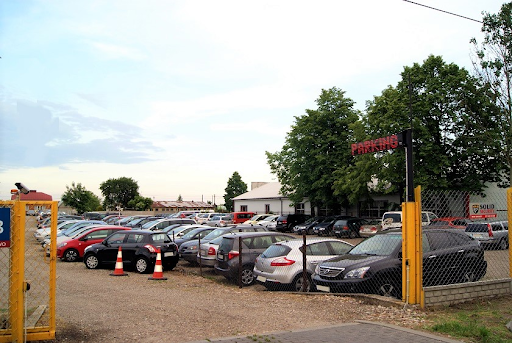 Parking przy lotnisku Modlin - Na co zwrócić uwagę?