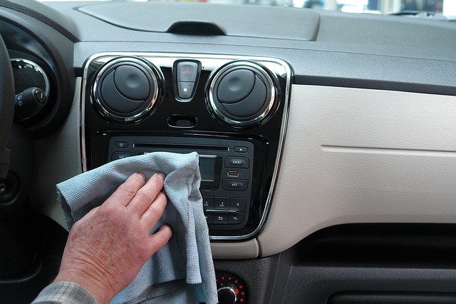 Jak wybrać idealny zapach do auta?