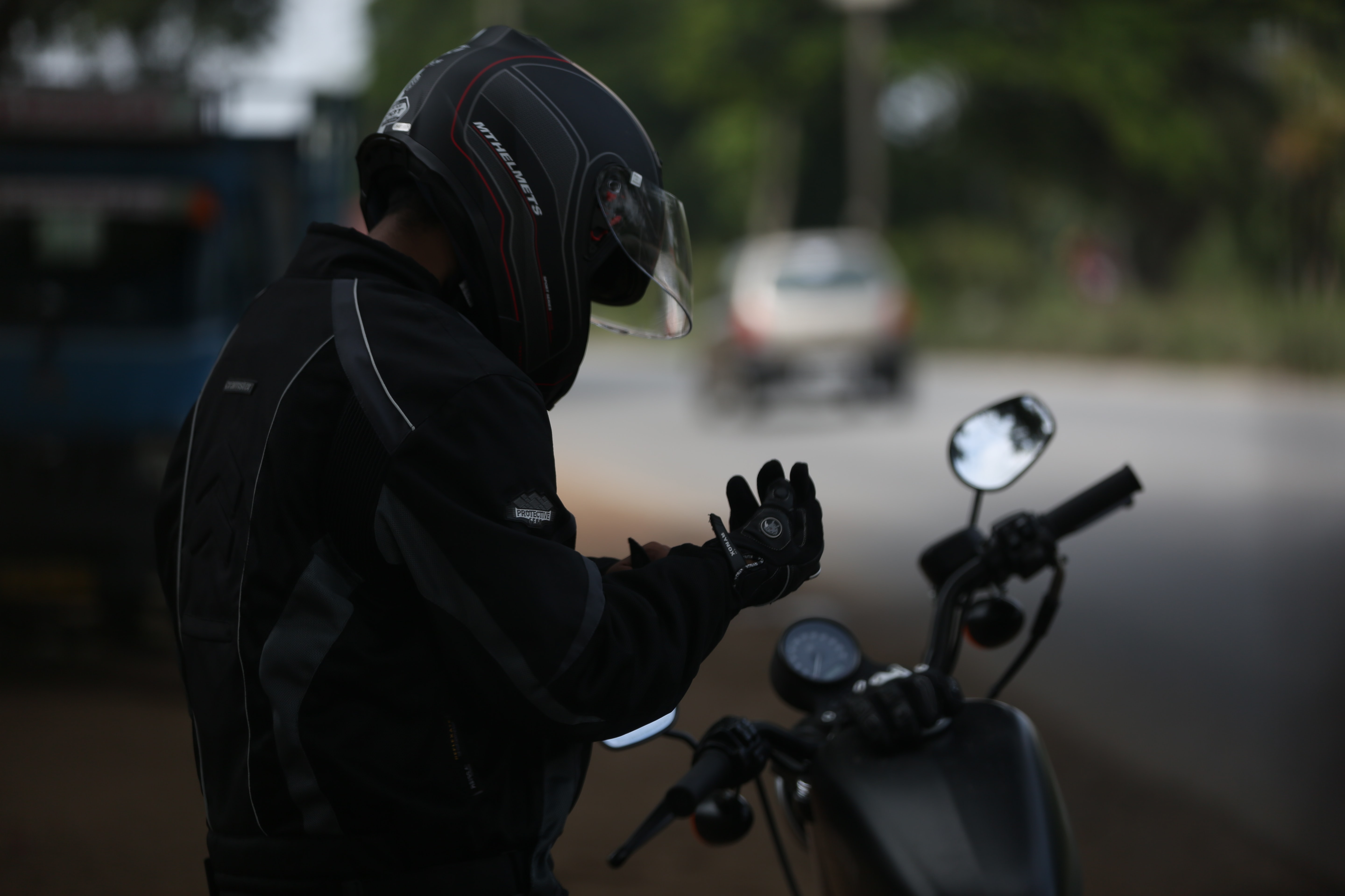 Jak wybrać podgrzewane manetki motocyklowe? Poradnik krok po kroku