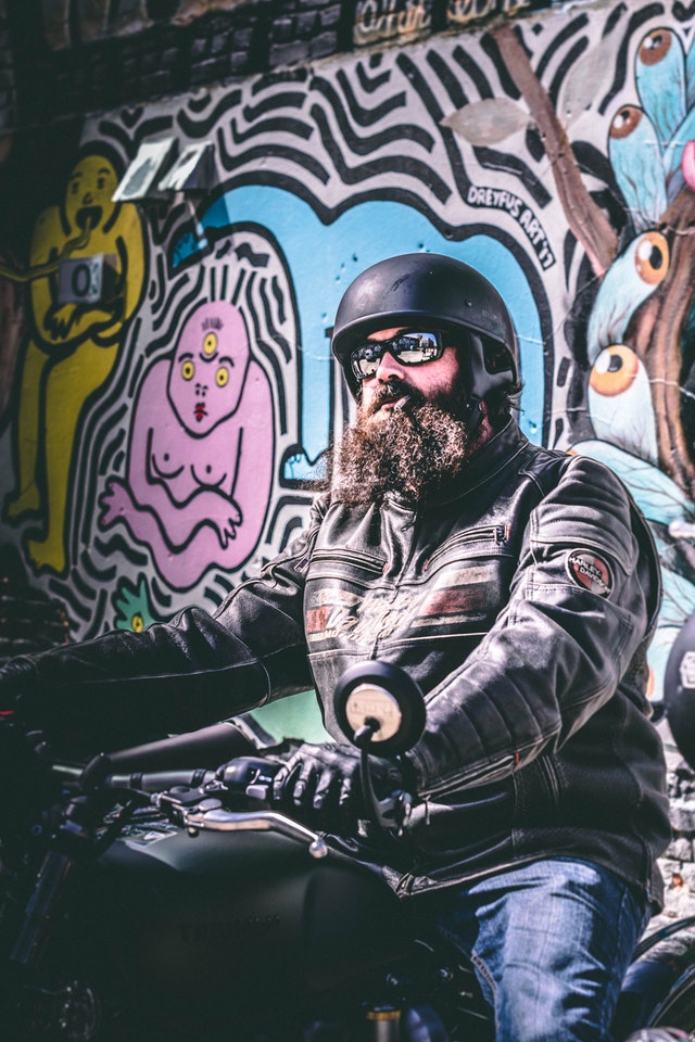 Kurtki motocyklowe. Co warto wiedzieć przed zakupem?