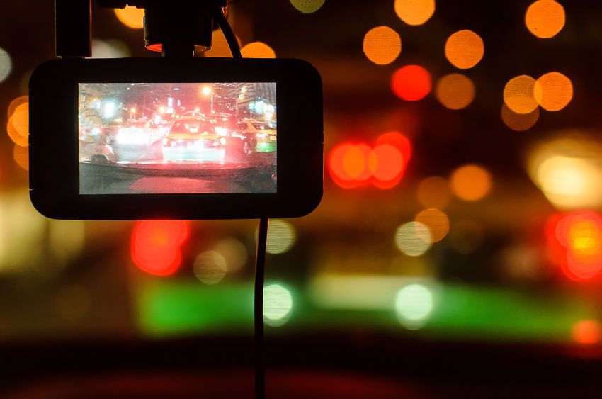 Zanim kupisz kamerę samochodową - co powinieneś wiedzieć o rejestratorach jazdy?